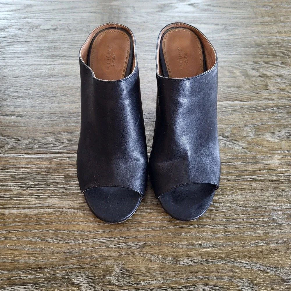 Urban Outfitters Black Leather Peep Toe Mules Chunky Wood Block Heel Sandals 8